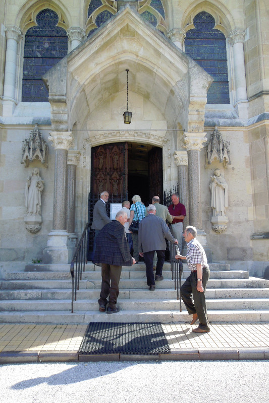 Eingang zum Kamelitinnenkloster Mayerling dem ehemaligen Jagdschloss von Kronprinz Rudolf.