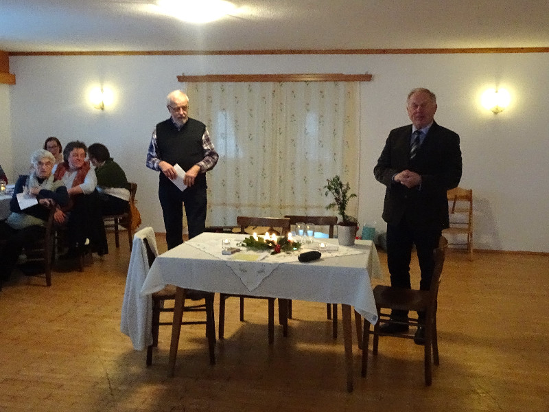 Obmann Franz Grabschopf konnte zahlreiche Ehrengäste und 62 Senioren zur Adventfeier begrüßen.